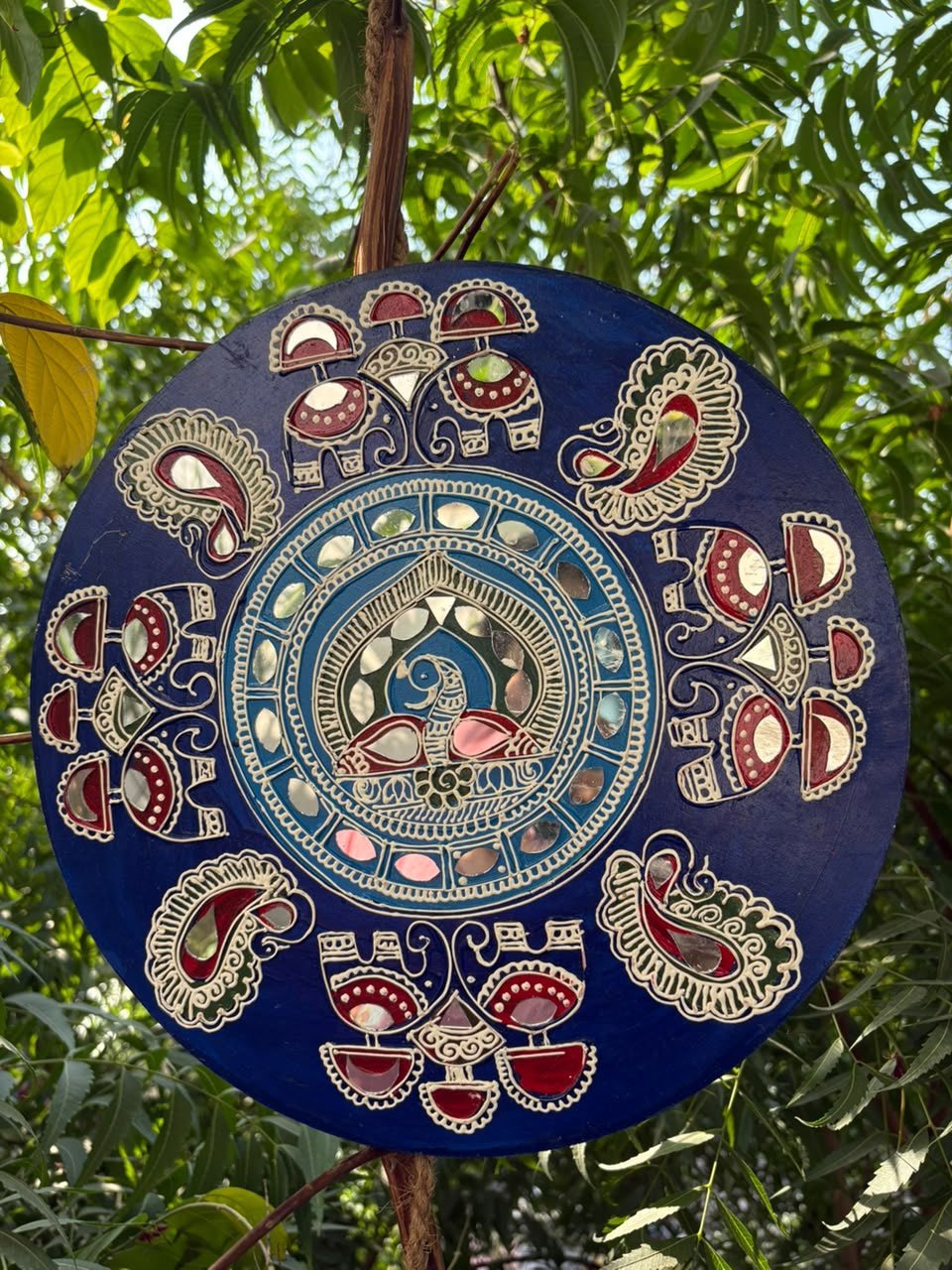 Round Lippan Art