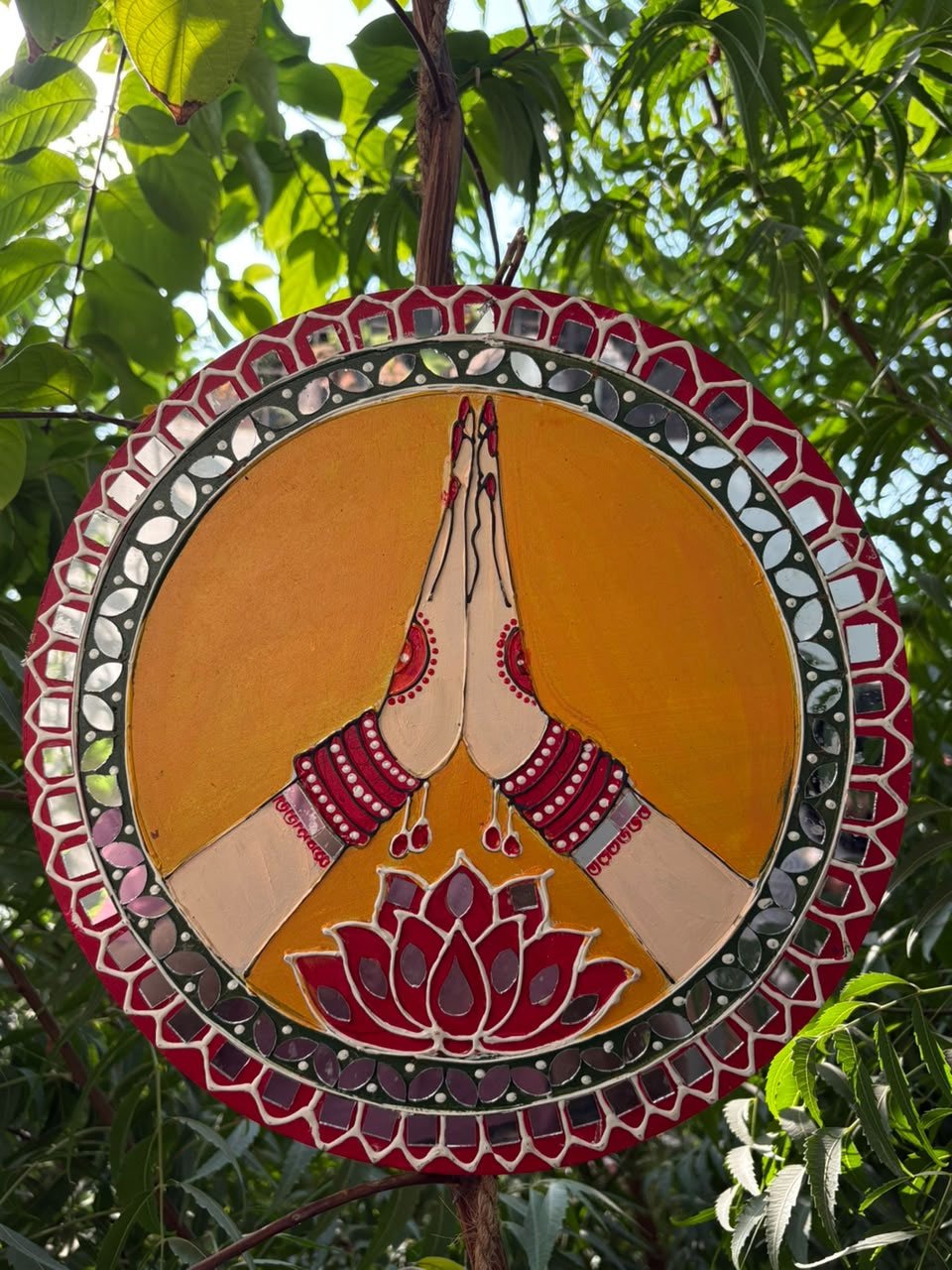 Round Lippan Art