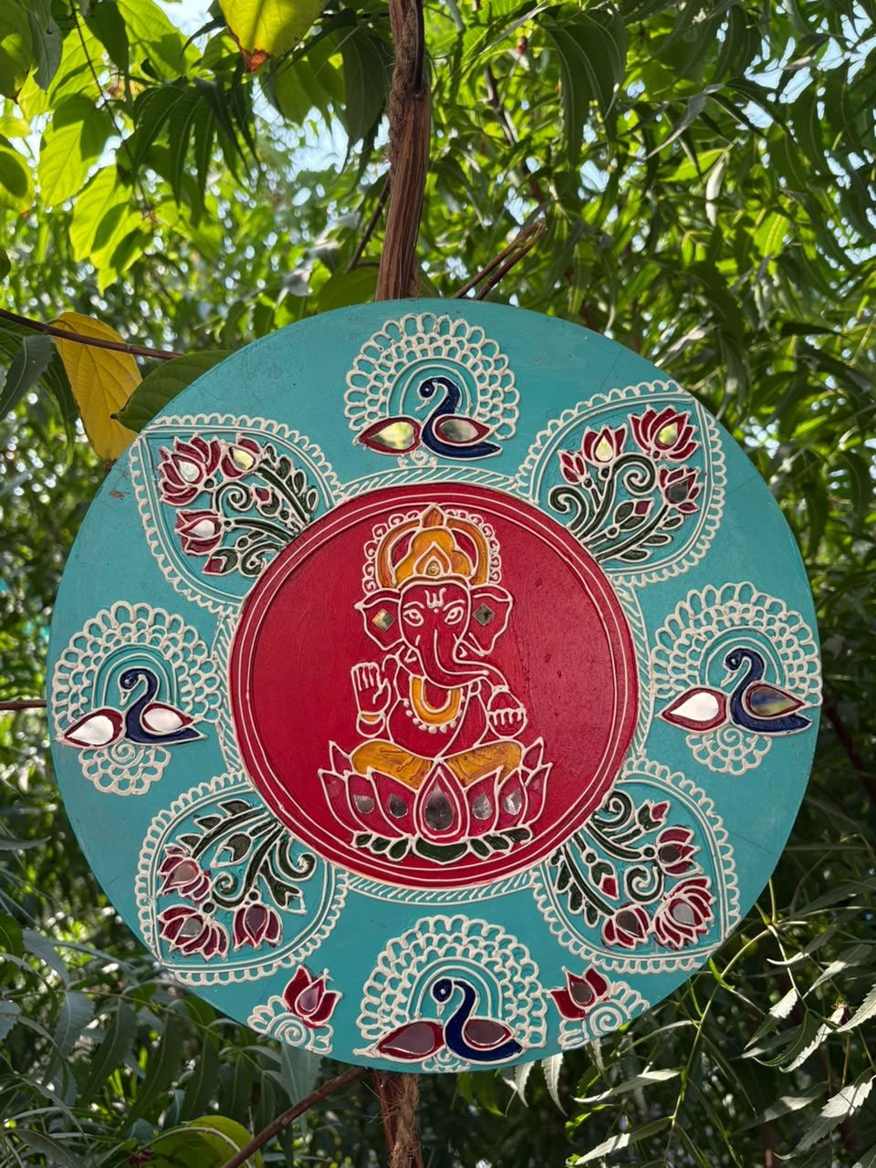Round Lippan Art