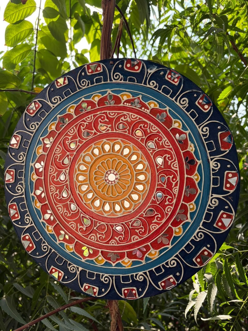 Round Lippan Art